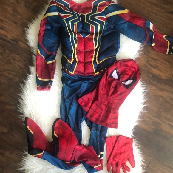 Spider-Man Costume - Picture 1 of 5